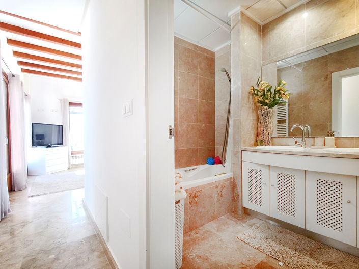 Image No.50-3 Bed Villa for sale