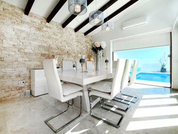 casacreativesunsurehubel-valle-villa-rutilo-1