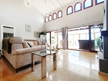 casacreativesunsurehubel-valle-villa-rutilo-1