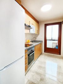 el-valle-diamante-36-apt-1b-kitchen-08-1-scal