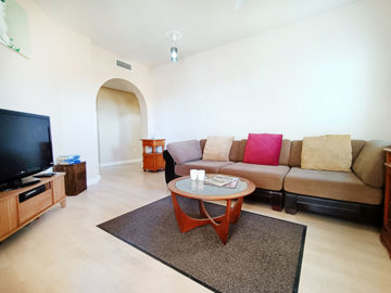 el-valle-diamante-36-apt-1b-living-room-06-1-