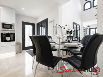 casacreativesunsurehubel-valle-almandino-vill
