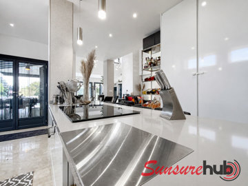 casacreativesunsurehubel-valle-almandino-vill