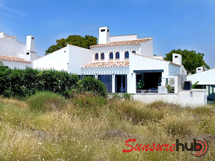 Image No.37-4 Bed Villa / Detached for sale