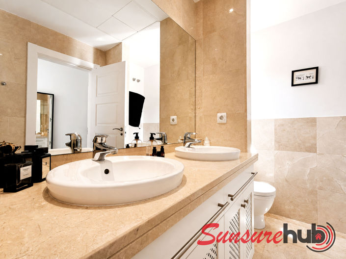 Image No.34-3 Bed Property for sale