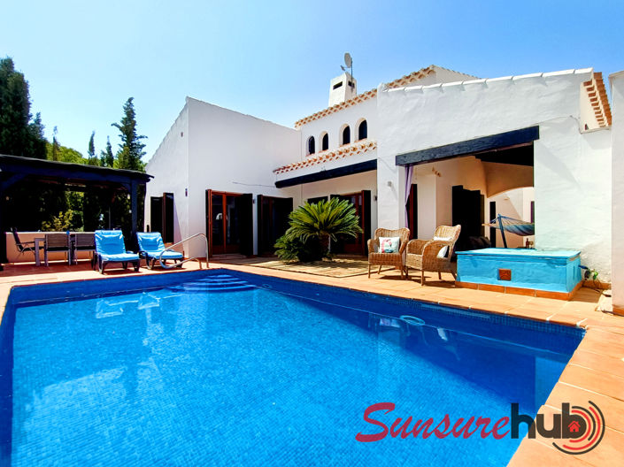 Image No.43-3 Bed Property for sale
