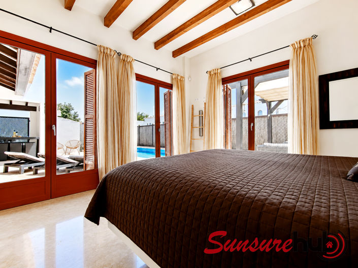 Image No.27-3 Bed Property for sale