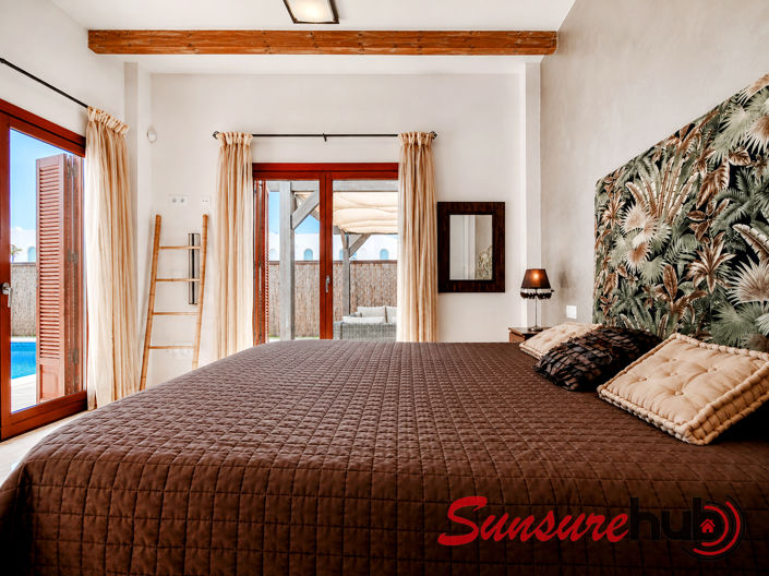 Image No.28-3 Bed Property for sale