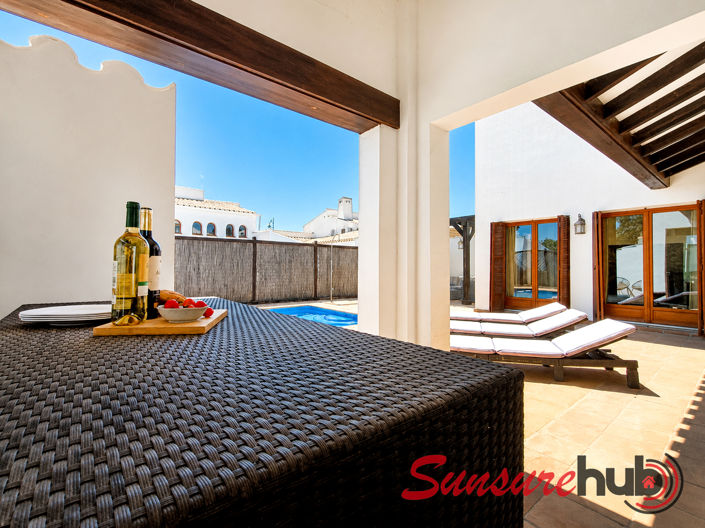 Image No.50-3 Bed Property for sale