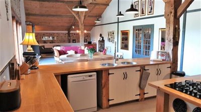 propertyimage1vs8aic6jb20230526021128