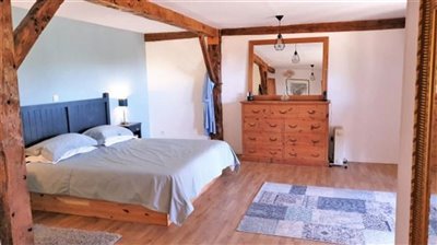 propertyimage1isren8azc20230526021142