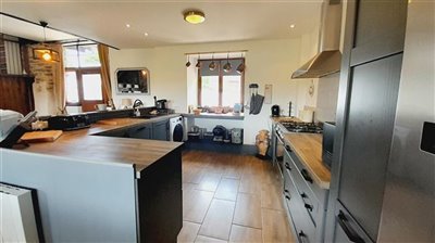 propertyimage1kbjbytwbs20230815063805