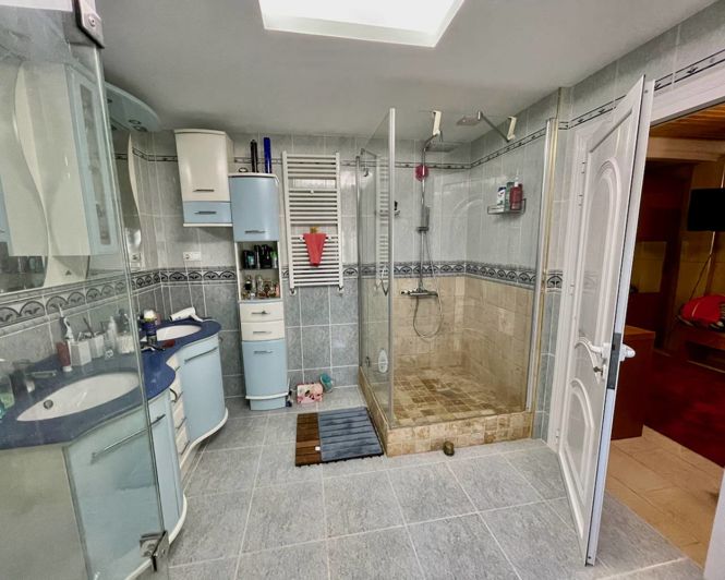 Image No.15-6 Bed Villa for sale