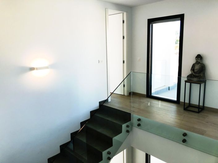 Image No.37-5 Bed Villa for sale