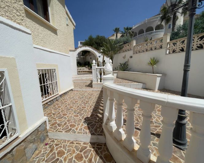 Image No.14-5 Bed Villa for sale