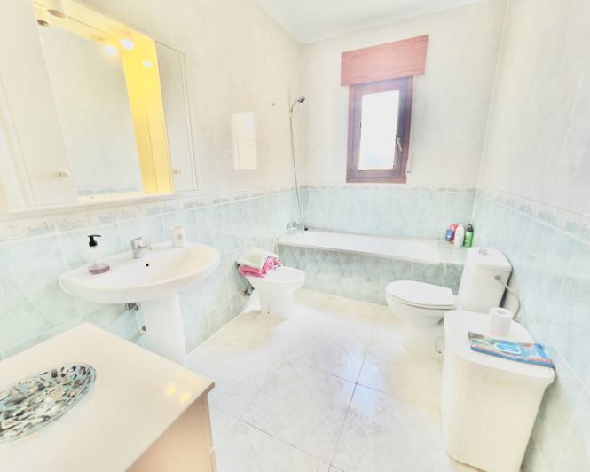 Image No.17-5 Bed Villa for sale