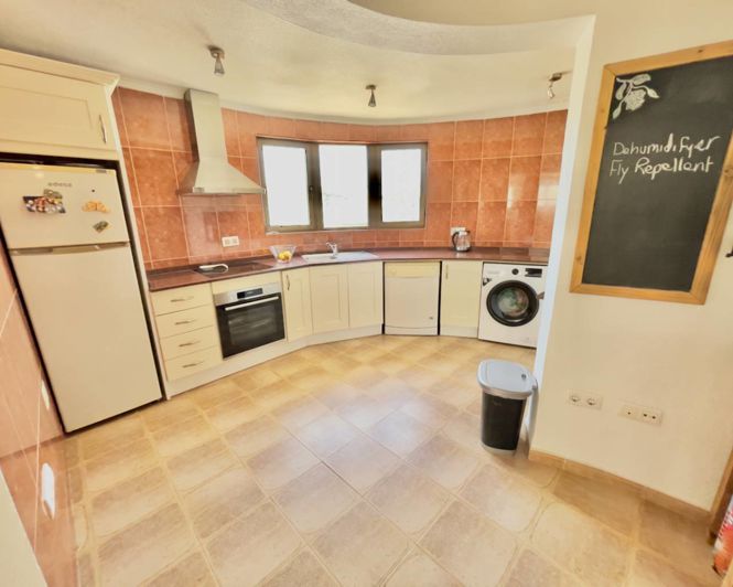 Image No.2-5 Bed Villa for sale