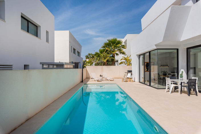 Image No.26-4 Bed Villa for sale