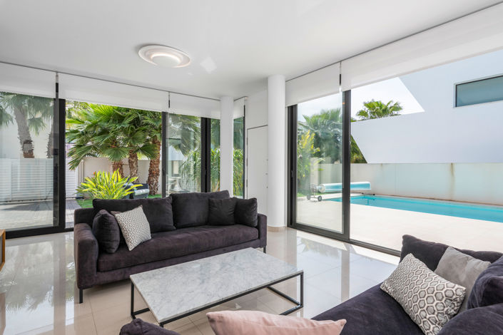 Image No.5-4 Bed Villa for sale