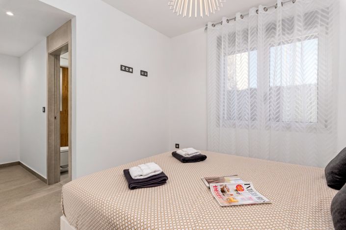 Image No.11-3 Bed Villa for sale