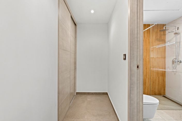 Image No.13-3 Bed Property for sale