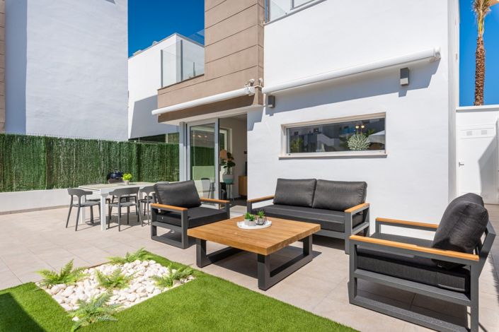 Image No.2-3 Bed Property for sale