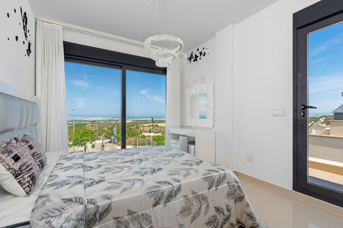 Image No.17-5 Bed Villa for sale