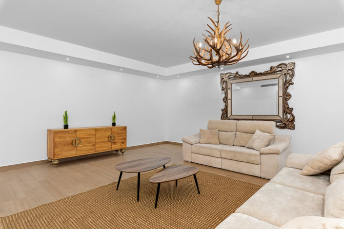 Image No.34-5 Bed Villa for sale