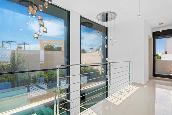 Image No.44-5 Bed Villa for sale