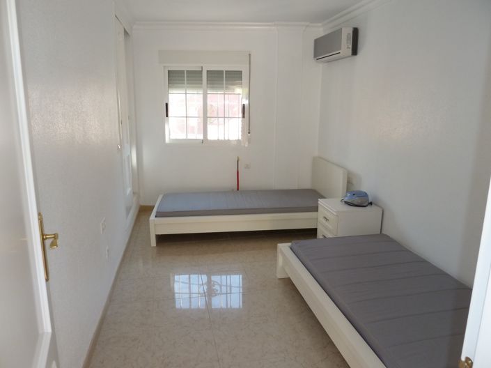 Image No.12-3 Bed Property for sale