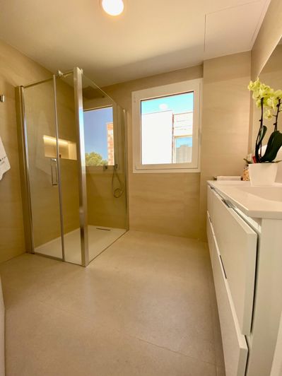 Image No.32-3 Bed Villa for sale