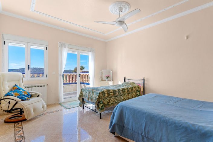 Image No.32-Villa de 4 chambres à vendre à Almoradí