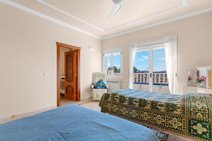 Image No.33-4 Bed Villa for sale