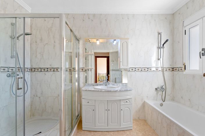 Image No.34-4 Bed Villa for sale