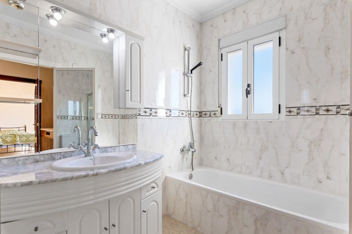 Image No.35-Villa de 4 chambres à vendre à Almoradí