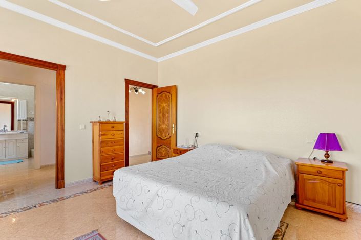 Image No.38-4 Bed Villa for sale