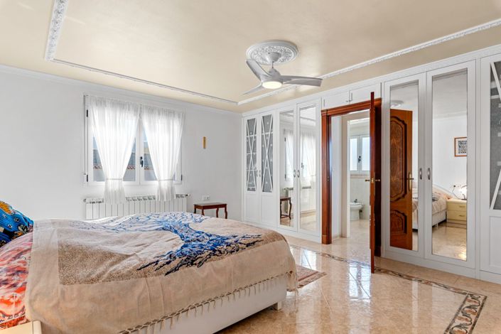 Image No.41-Villa de 4 chambres à vendre à Almoradí