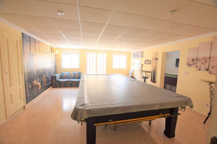 Image No.45-5 Bed Villa for sale