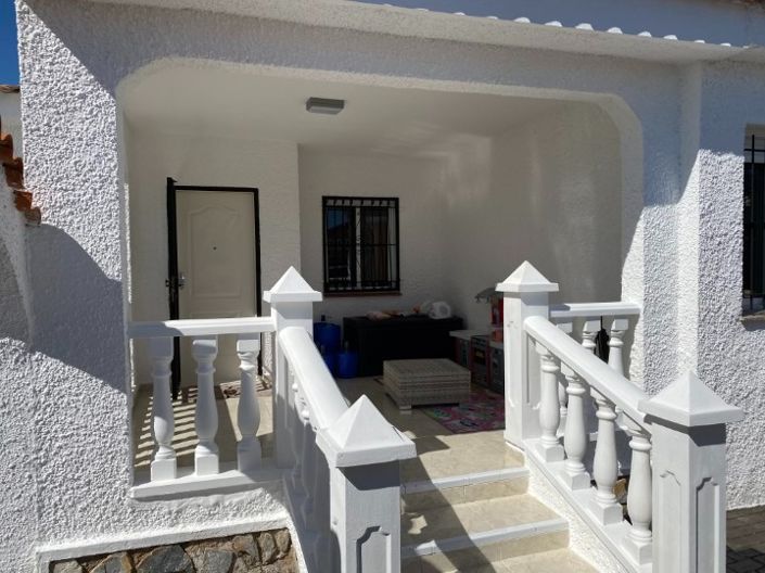Image No.5-3 Bed Villa for sale