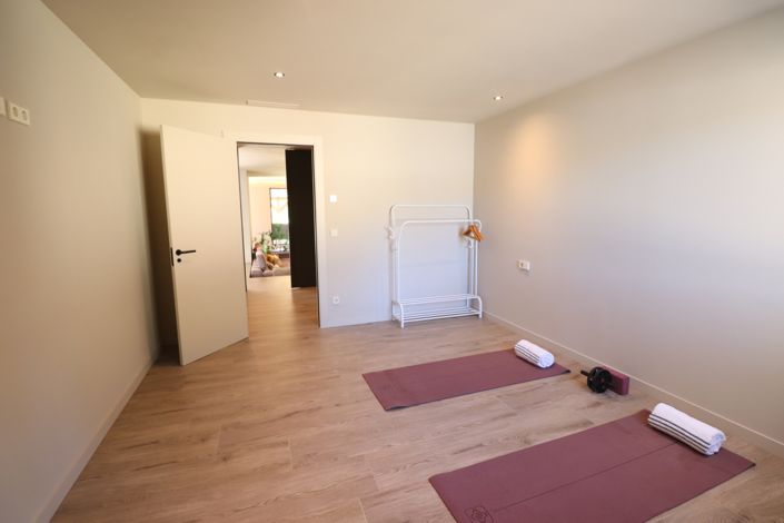 Image No.23-5 Bed Country Property for sale