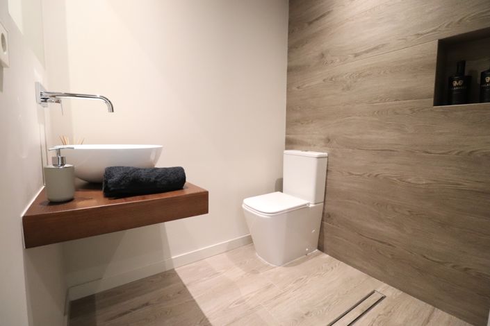 Image No.28-5 Bed Country Property for sale