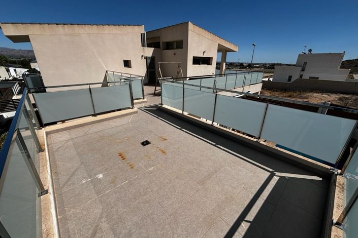 Image No.24-3 Bed Villa for sale