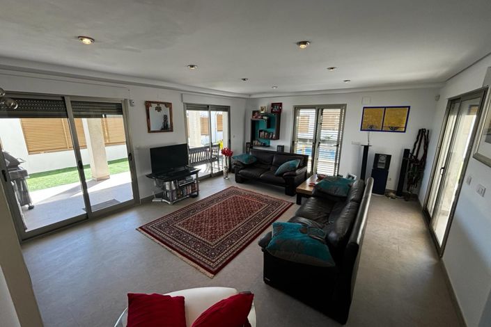 Image No.3-3 Bed Villa for sale