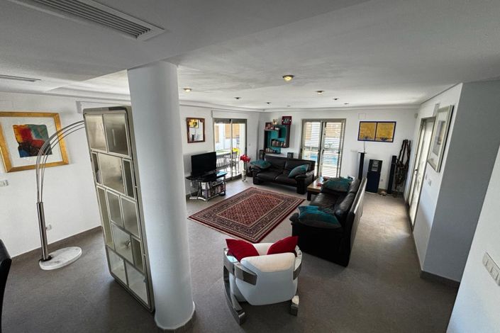 Image No.4-3 Bed Property for sale