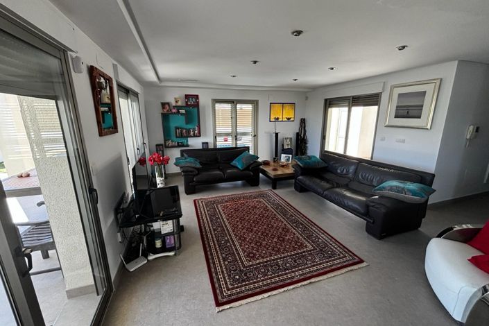 Image No.6-3 Bed Villa for sale