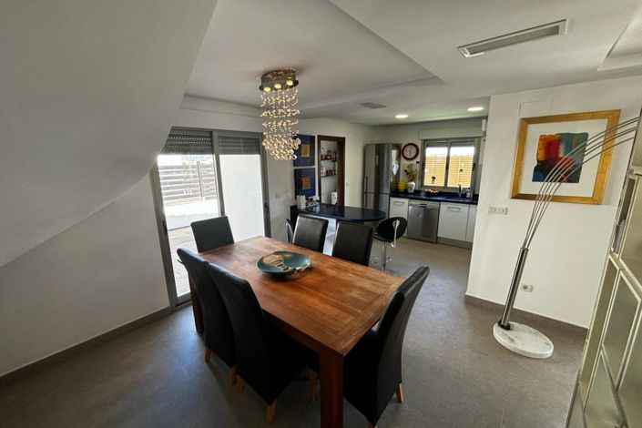 Image No.9-3 Bed Villa for sale