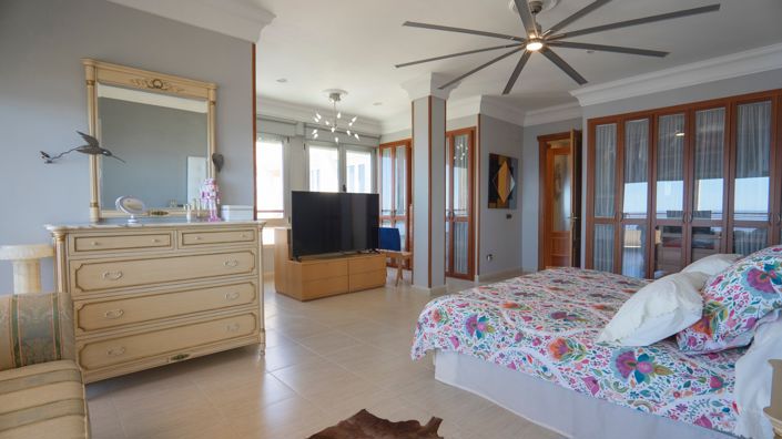 Image No.31-5 Bed Apartment for sale