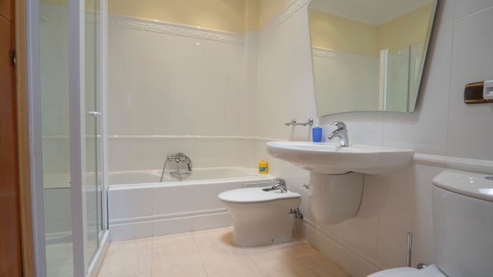 Image No.44-5 Bed Apartment for sale