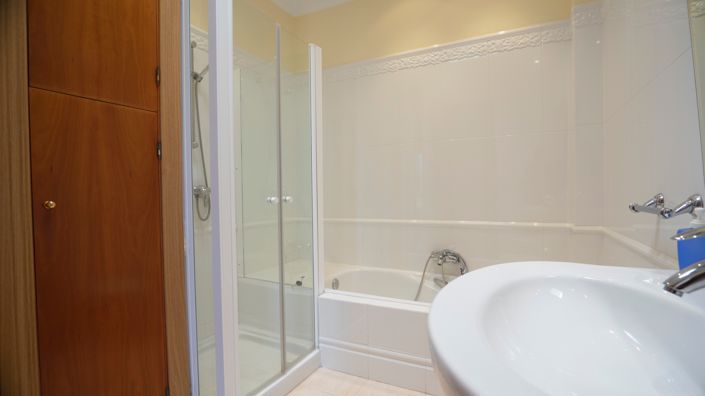 Image No.51-5 Bed Apartment for sale