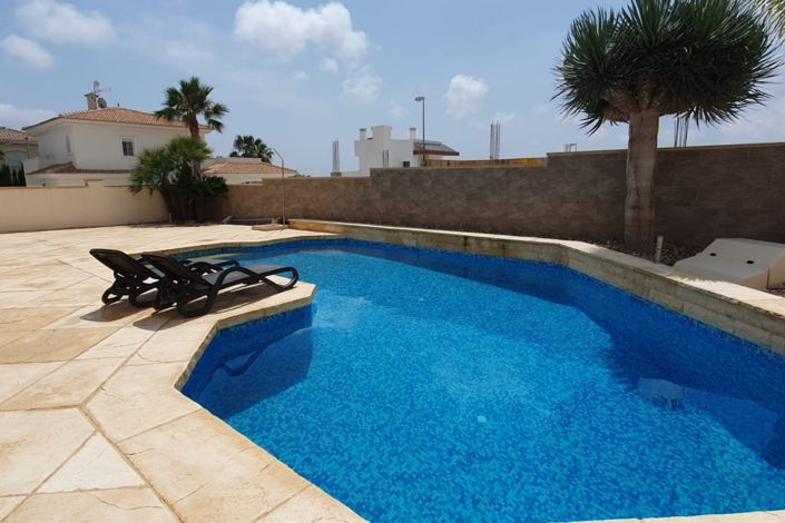 Image No.3-4 Bed Villa for sale